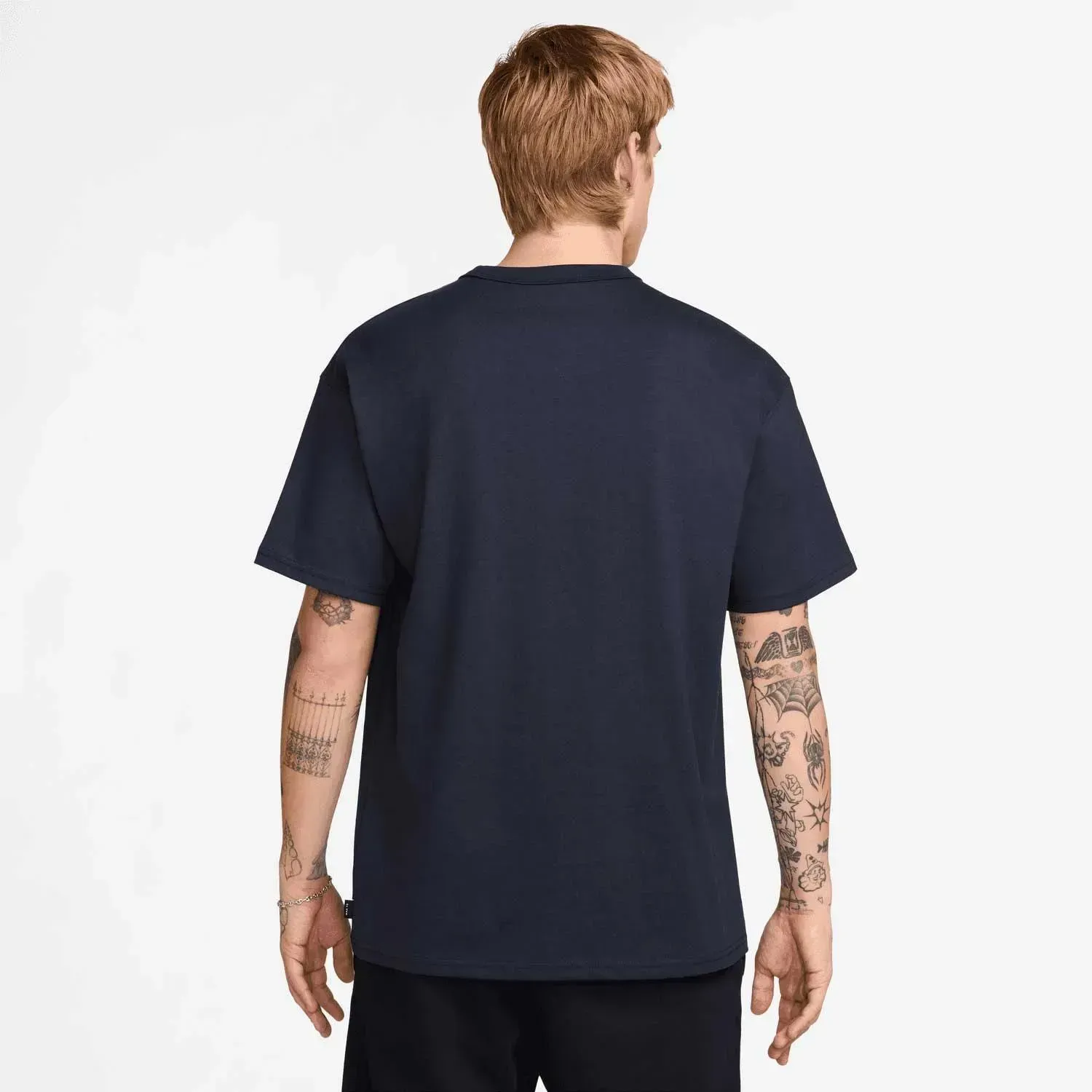 Футболка чоловіча Nike Sportswear Premium Essentials (DO7392-452)