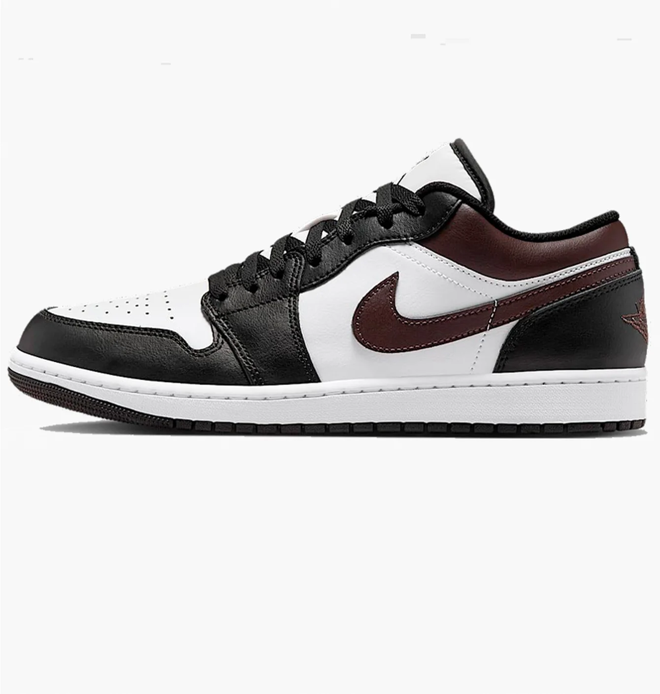 Кросівки чоловічі Air Jordan 1 Low Black/White IO3393-010
