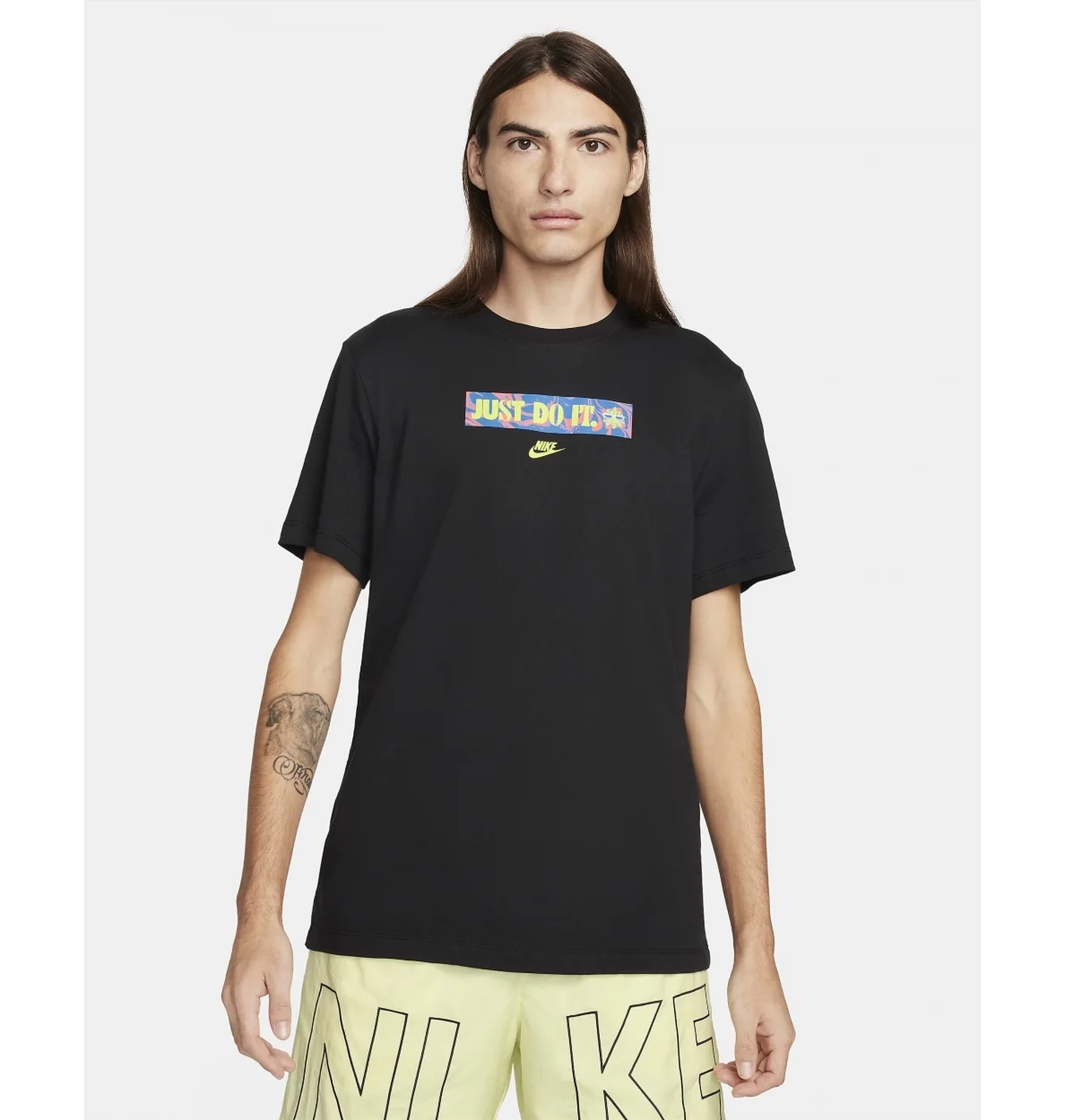 Футболка чоловіча Nike T-Shirt Sportswear Black FQ3745-010