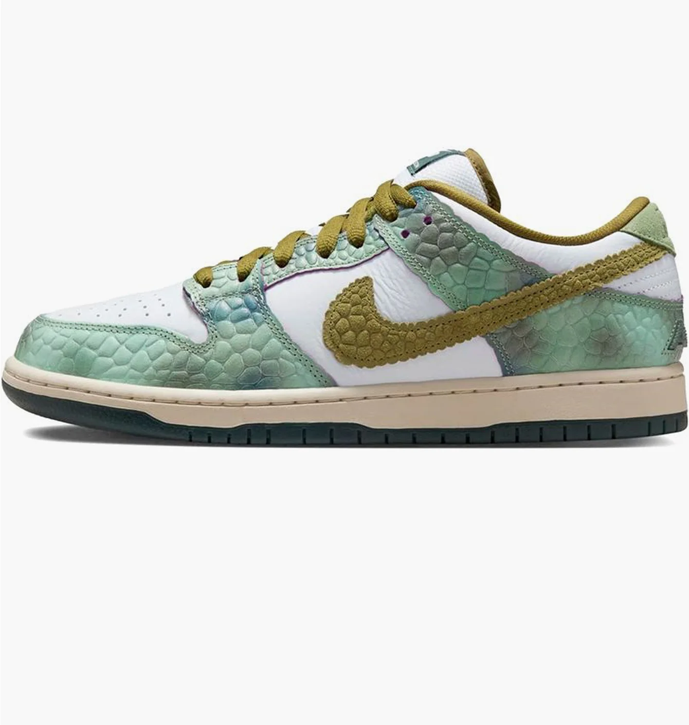 Nike SB Dunk Low Alexis Sablone Chameleon
