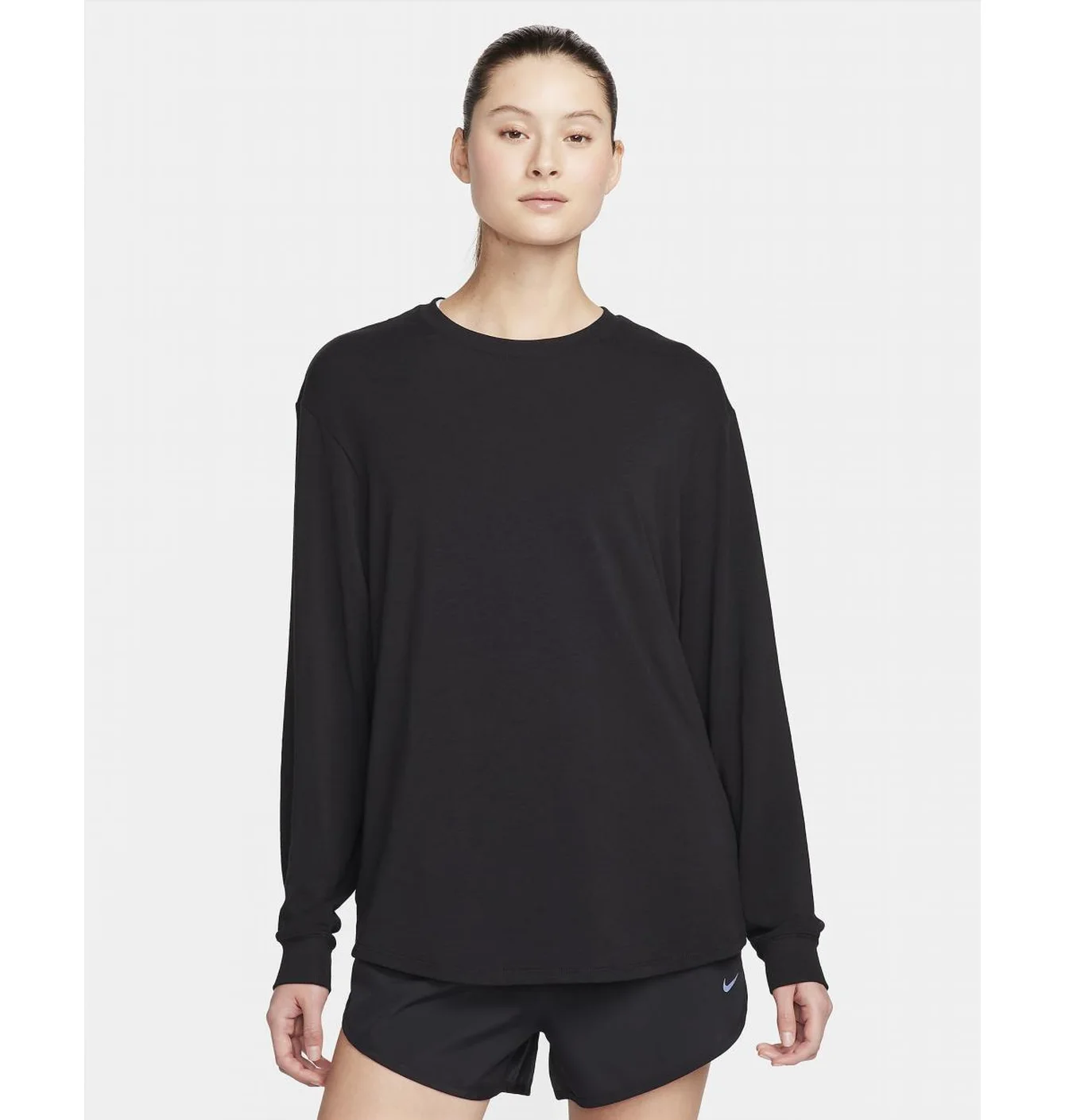 Лонгслів жіночий Nike One Relaxed Dri-Fit Long-Sleeve Top Black FN2817-010
