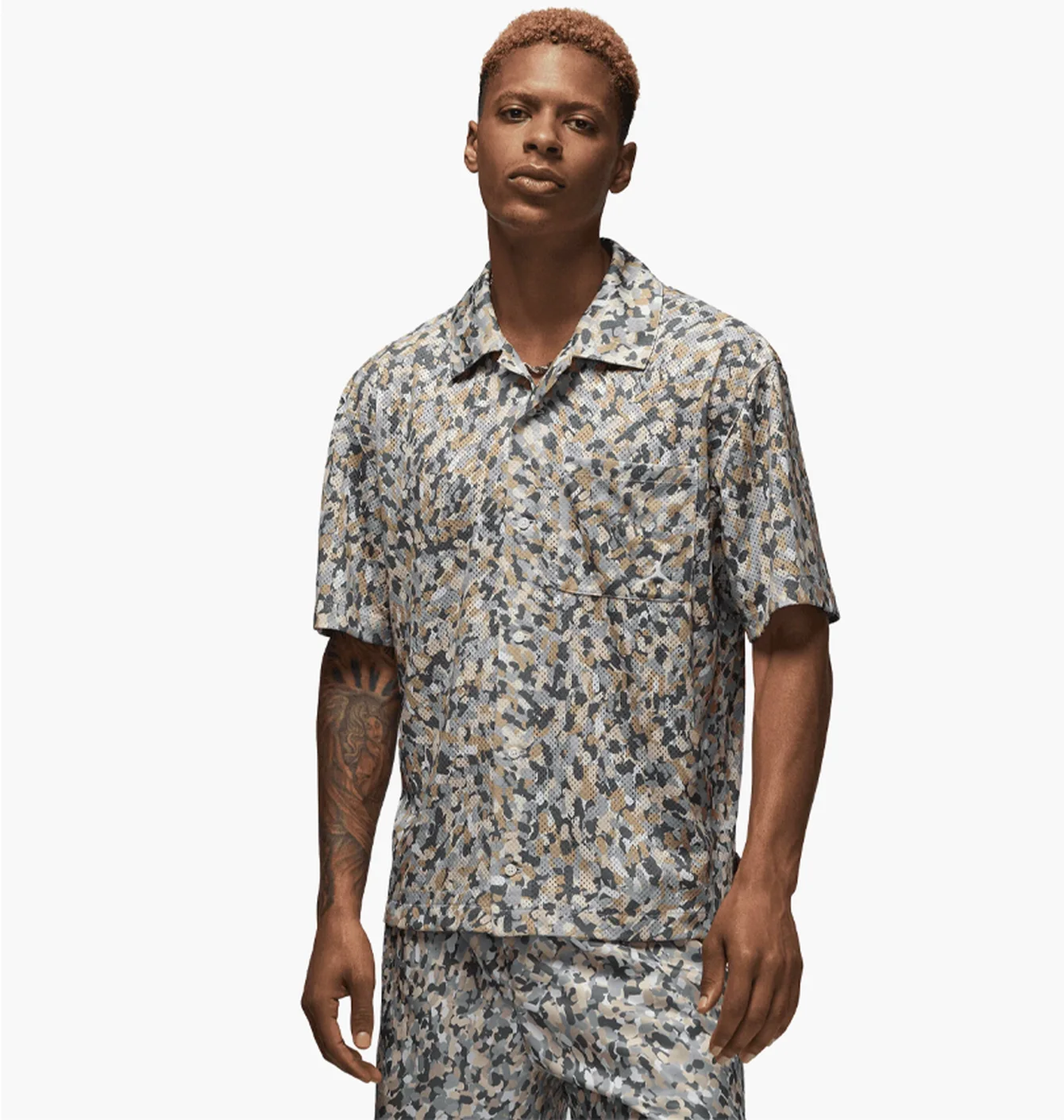 Сорочка чоловіча Air Jordan Ess Poolside Aop Top Multi FN4641-133