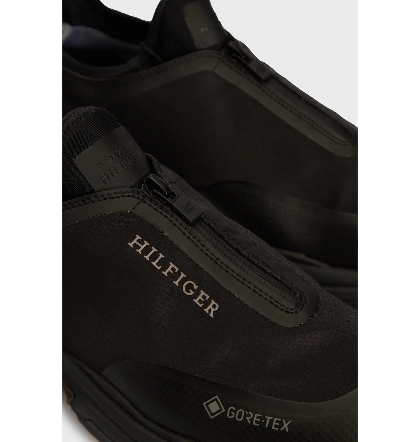 Кросівки чоловічі Tommy Hilfiger Runner Zip Gore Tex Black FM0FM05223