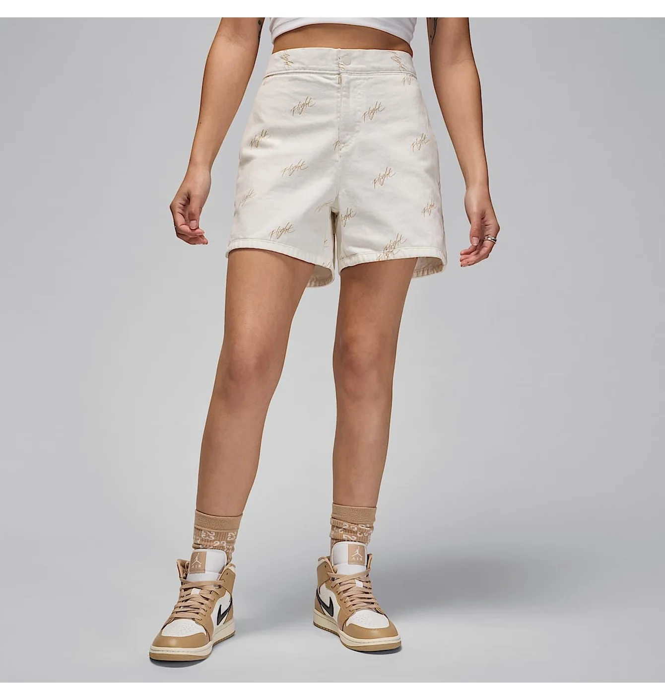 Шорти жіночі Air Jordan Wvn Aop Short Beige FN5689-133