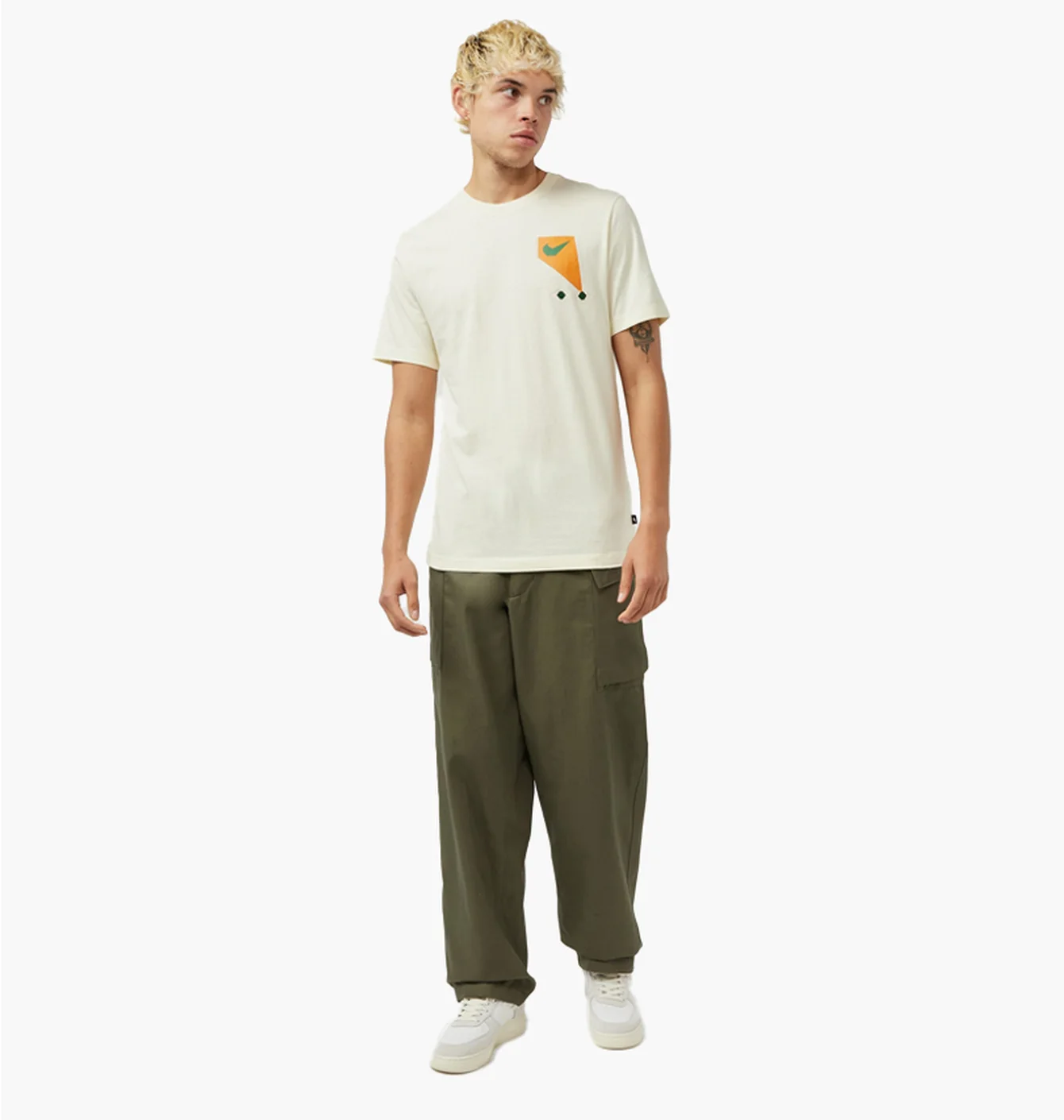 Футболка чоловіча Nike Sole Seeking T-Shirt White FJ1097-113