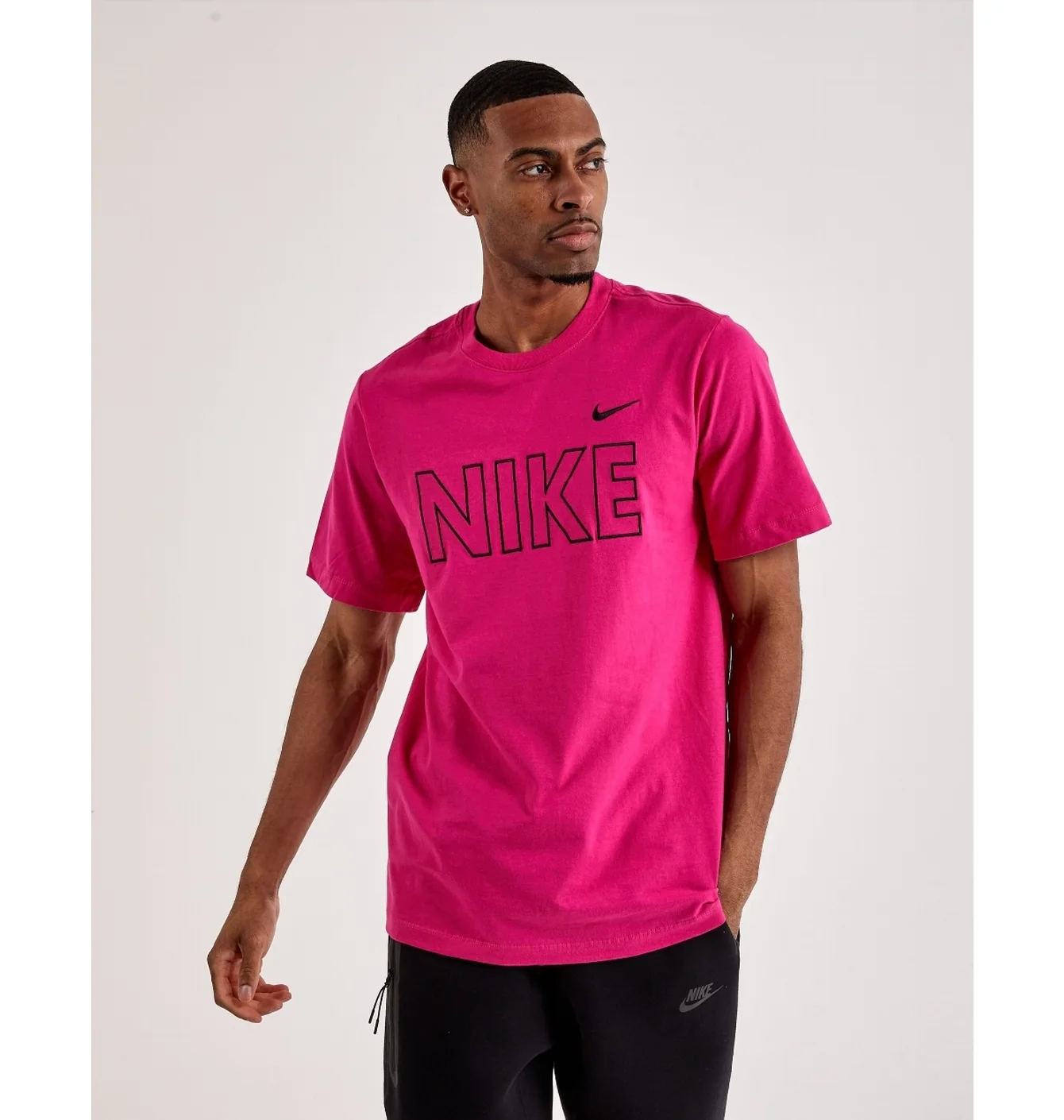 Футболка чоловіча Nike Sportswear Tee Pink FN1861-615