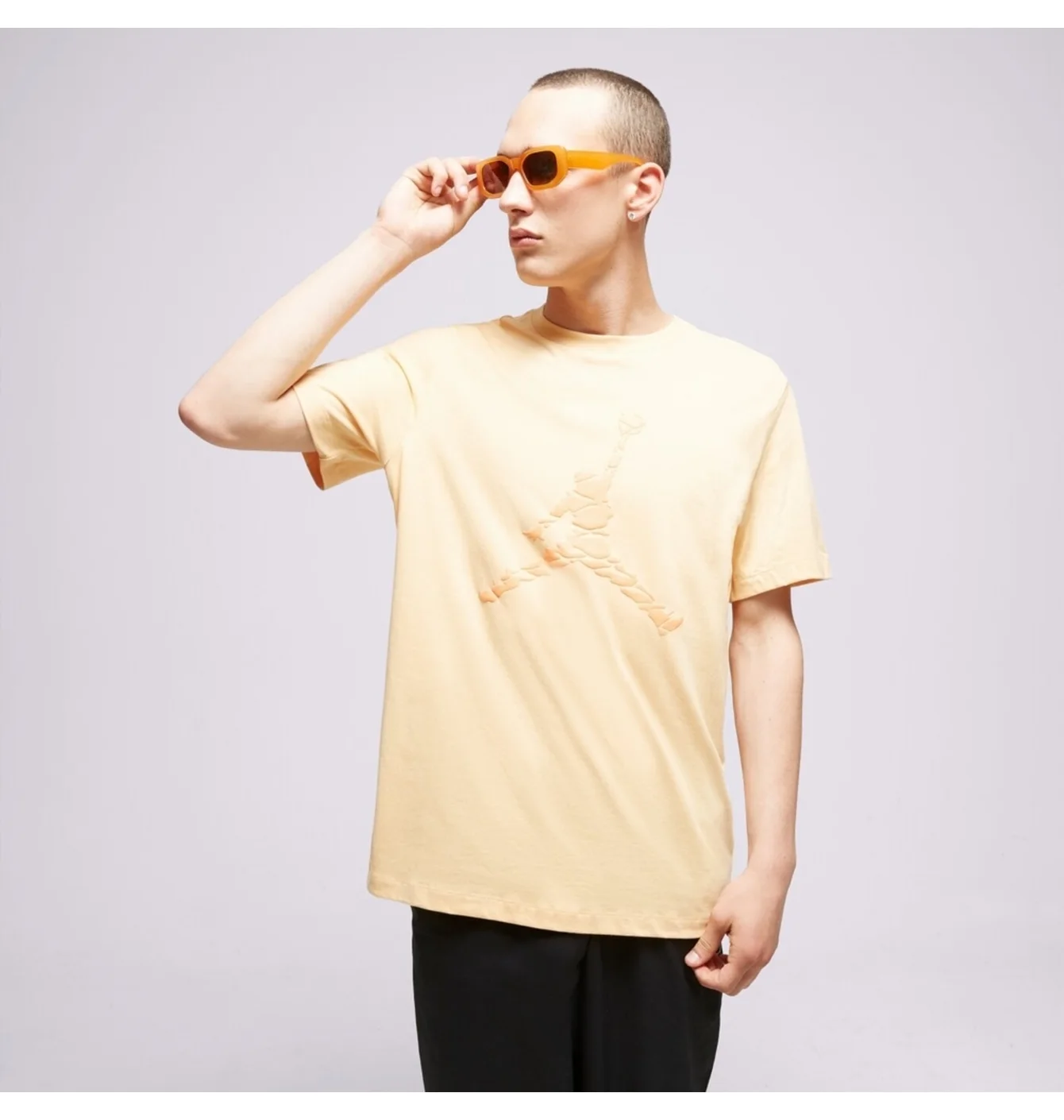 Футболка чоловіча Air Jordan Ess Ss Crew 3 Yellow DX9581-251