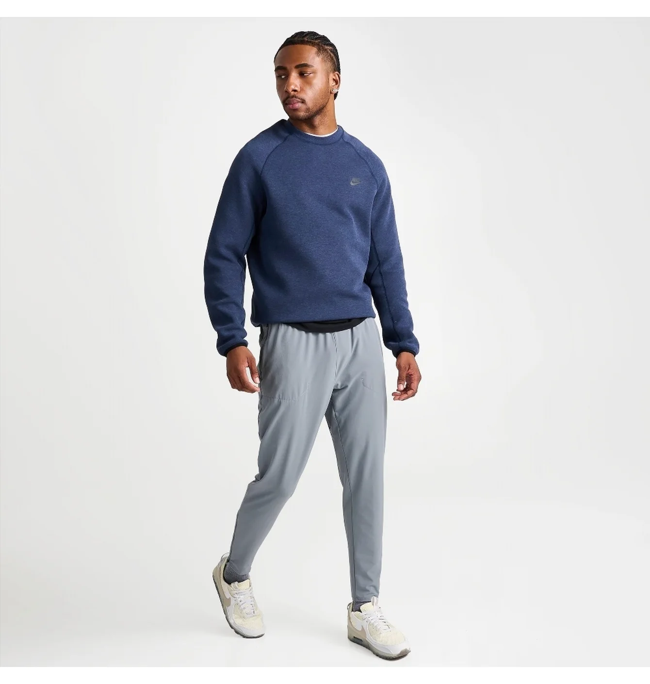 Штани чоловічі Nike Sportswear Air Max Woven Pants Green FQ2207-065