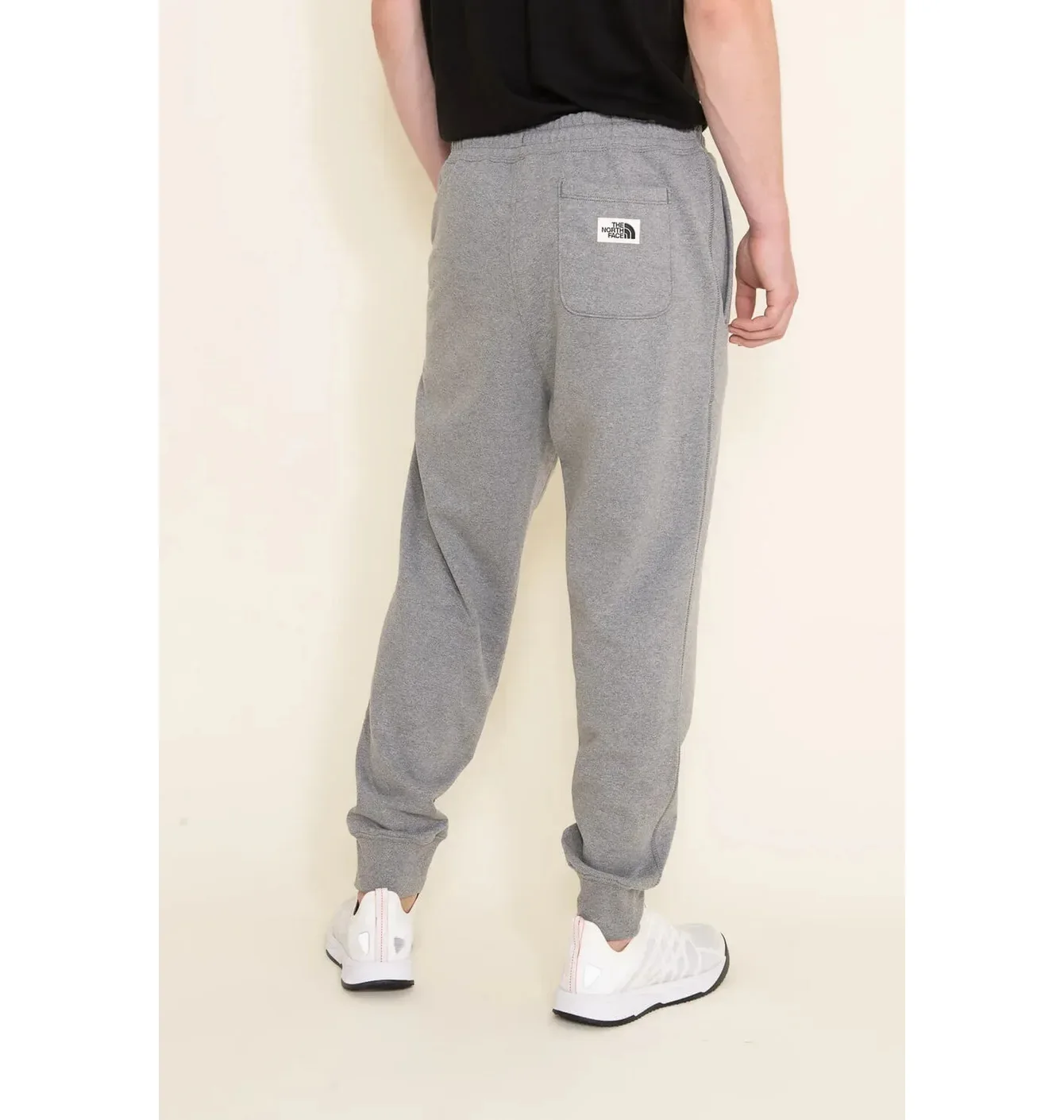 Штани чоловічі The North Face Nsw Club Grey NF0A7WXI-I0D