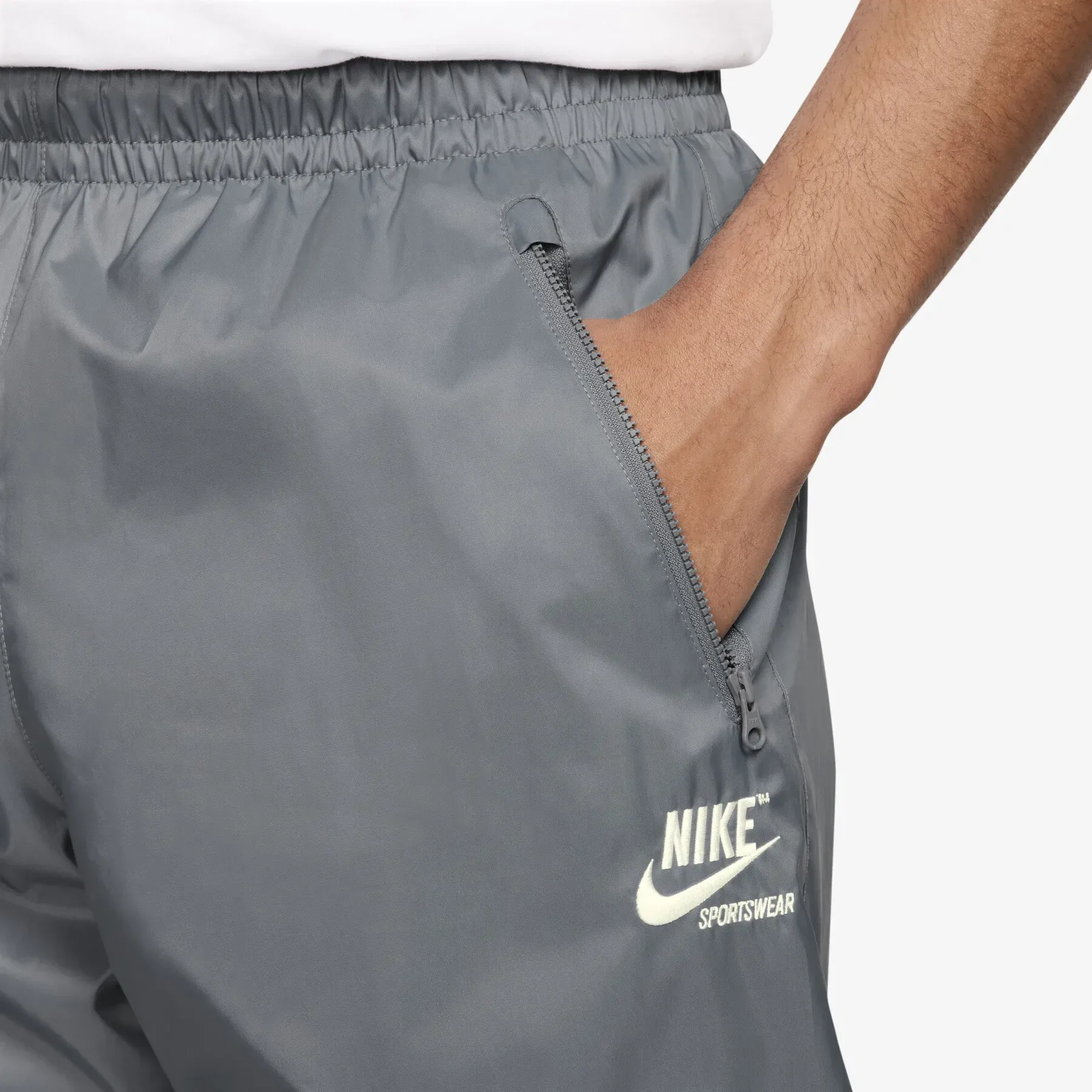 Брюки чоловічі Nike Jogging Windrunner (HQ0152-065)