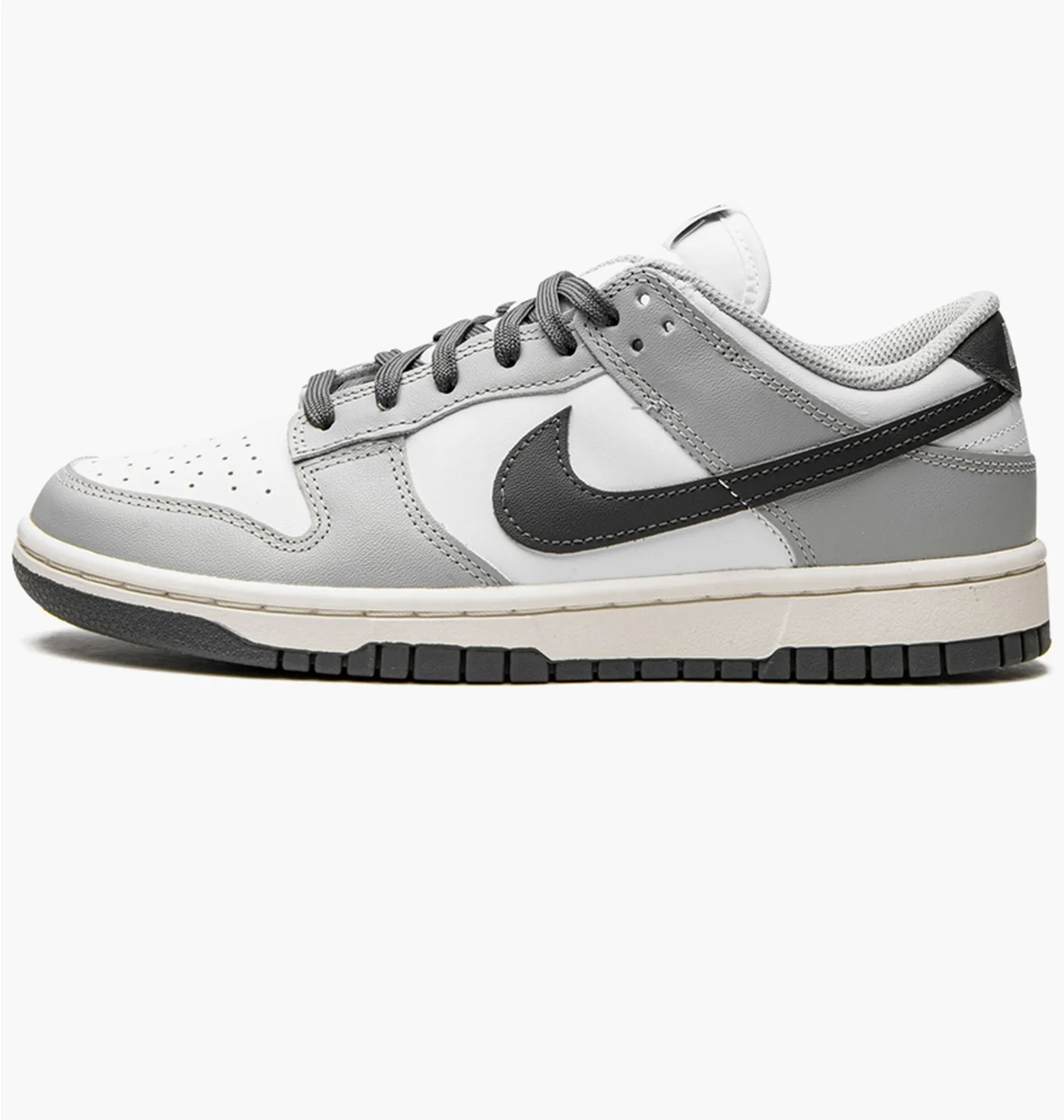 Кросівки жіночі Nike Wmns Dunk Low White/Grey DD1503-117