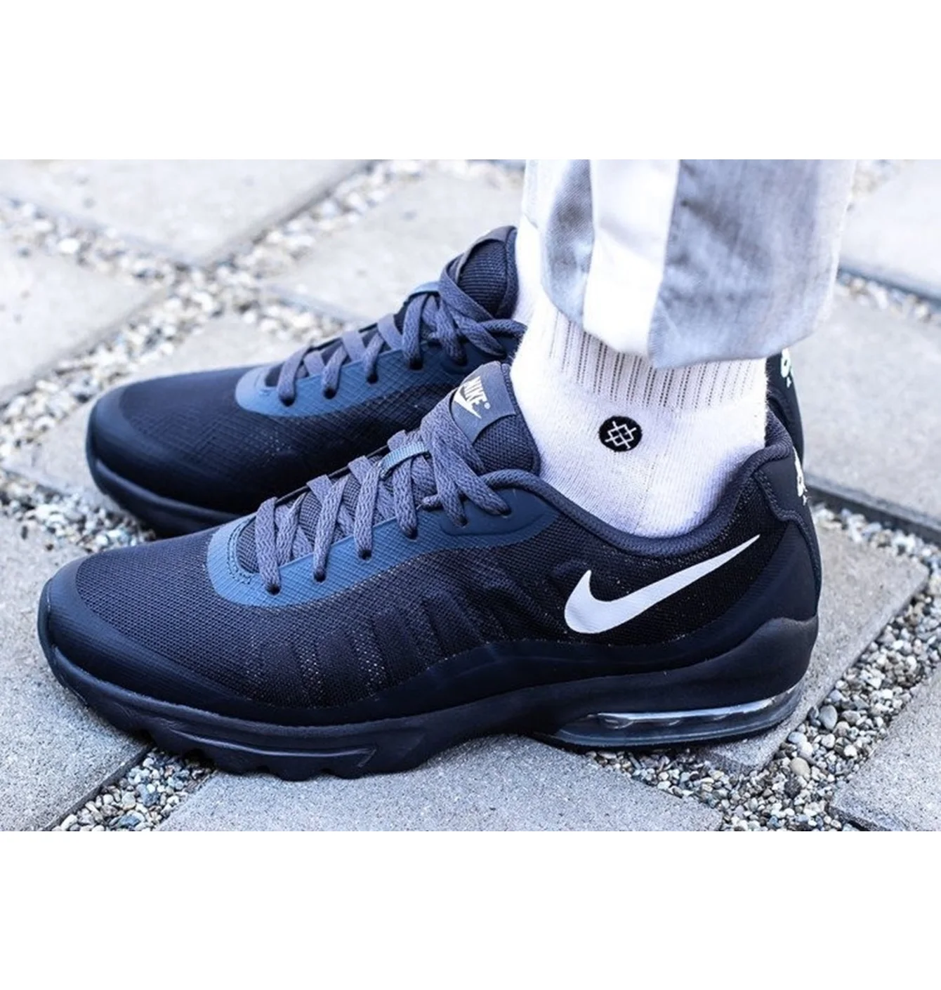 Кросівки чоловічі Nike Air Max Invigor Blue 749688-405