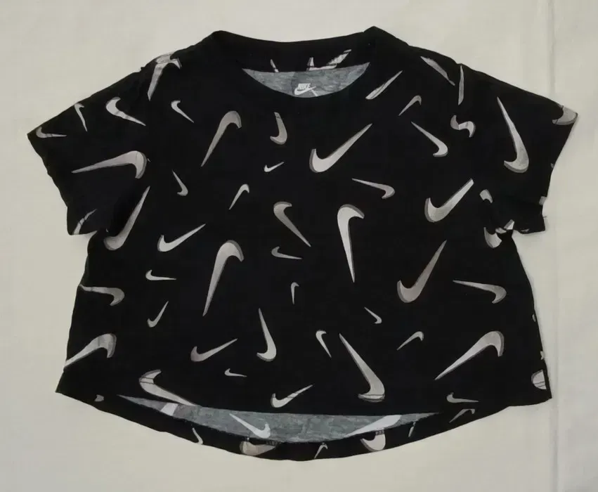 Футболка підліткова Nike T-Shirt (DO4639-010)