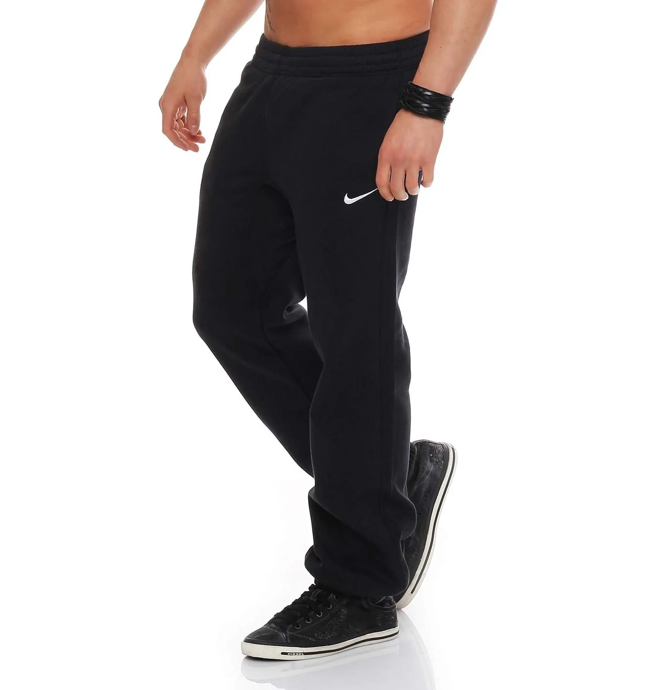 Штани чоловічі Nike Club Cuffed Pant Black 611459-010