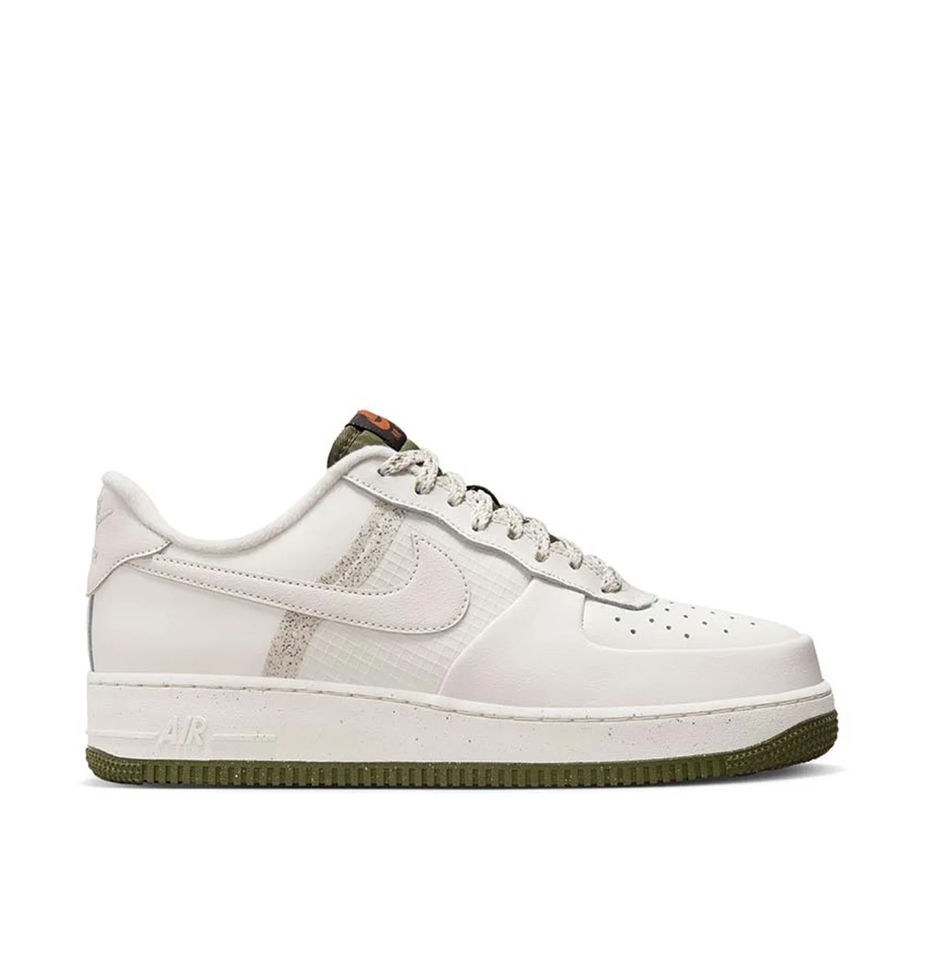 Кросівки чоловічі Nike Air Force 1 07 Lv8 White FB8877-001
