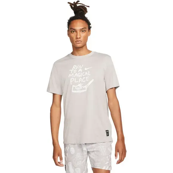 Футболка чоловіча Nike Dri-Fit Nathan Bell Running Tee (AO0650-033)