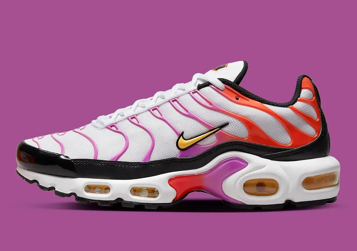 Кросівки жіночі Nike Air Max Plus (DZ3671-100)