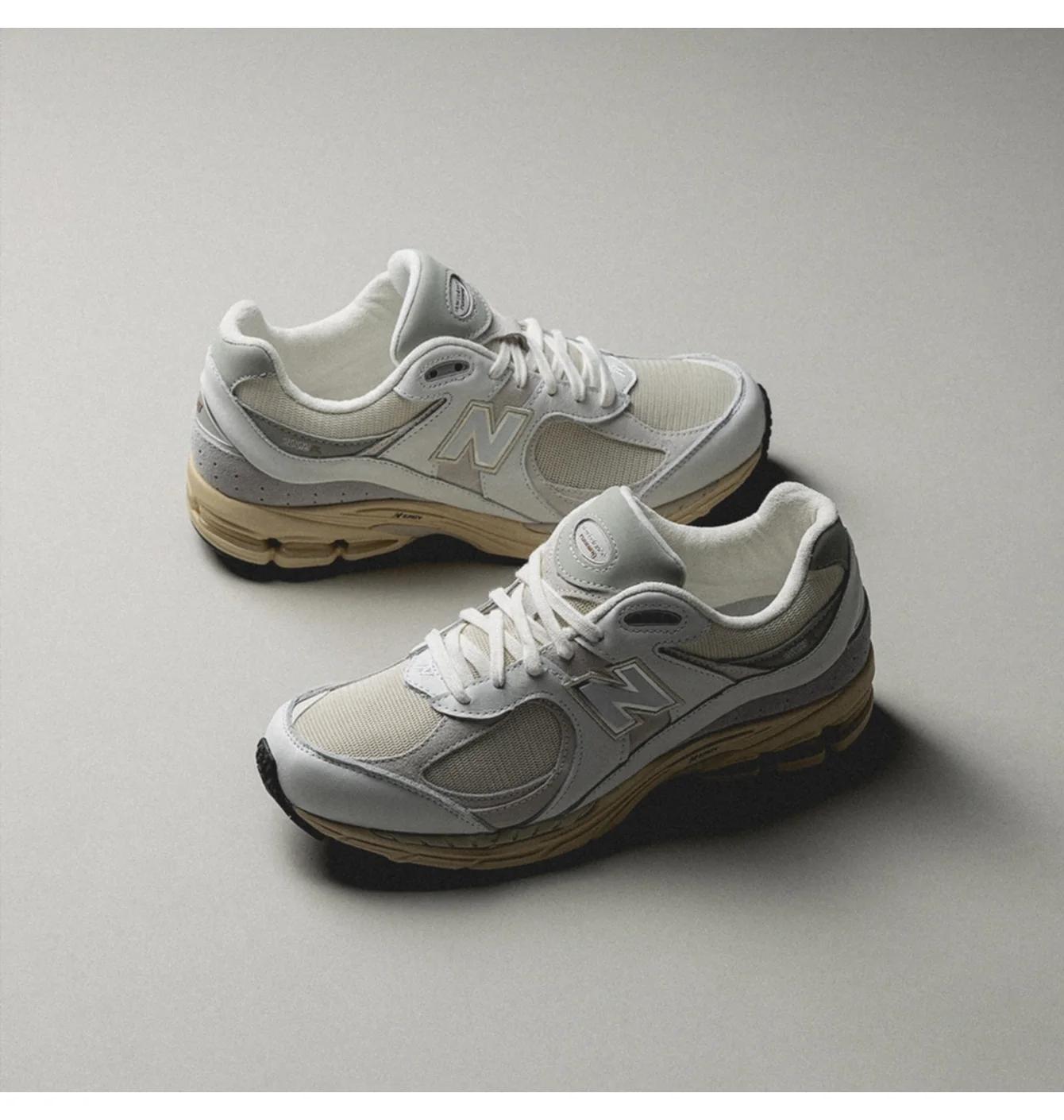 Кросівки чоловічі New Balance M2002Ria White/Beige M2002RIA