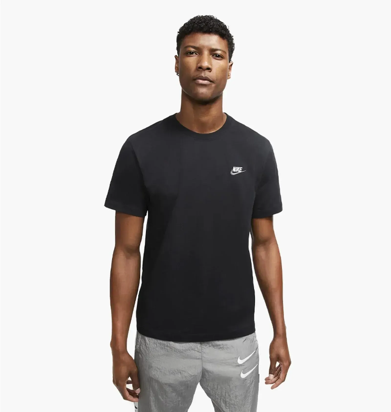Футболка чоловіча Nike Sportswear Club (AR4997-014)
