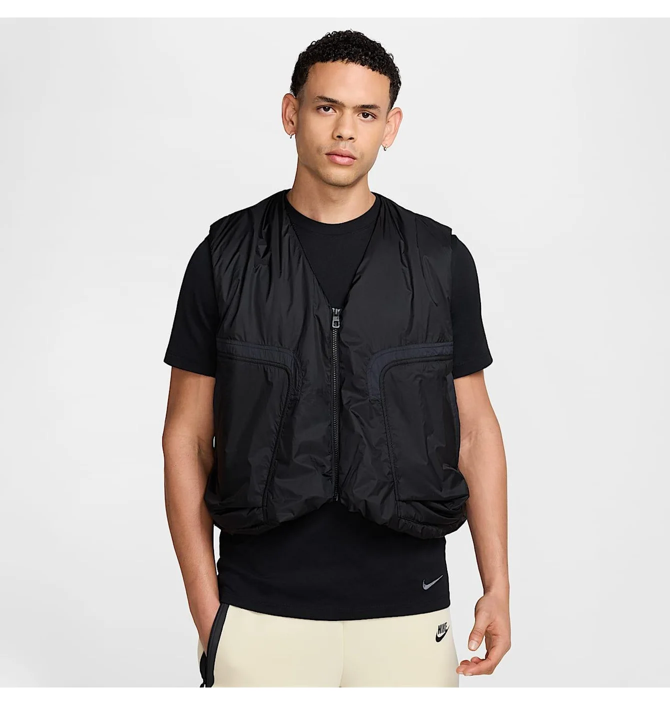 Жилетка чоловіча Nike Tech Woven Vest Black HM4262-010