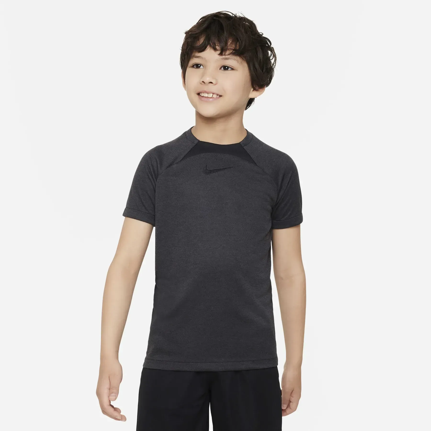 Футболка дитяча Nike Dry-Fit Academy Top Short-Sleeve Mat Nov (FD3138-010)