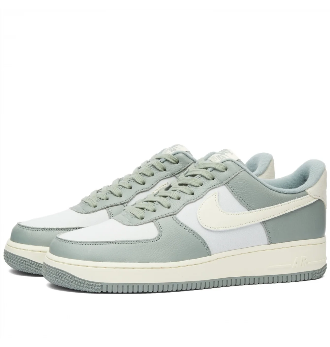 Кросівки чоловічі Nike Air Force 1 07 Lx Grey/White DV7186-300
