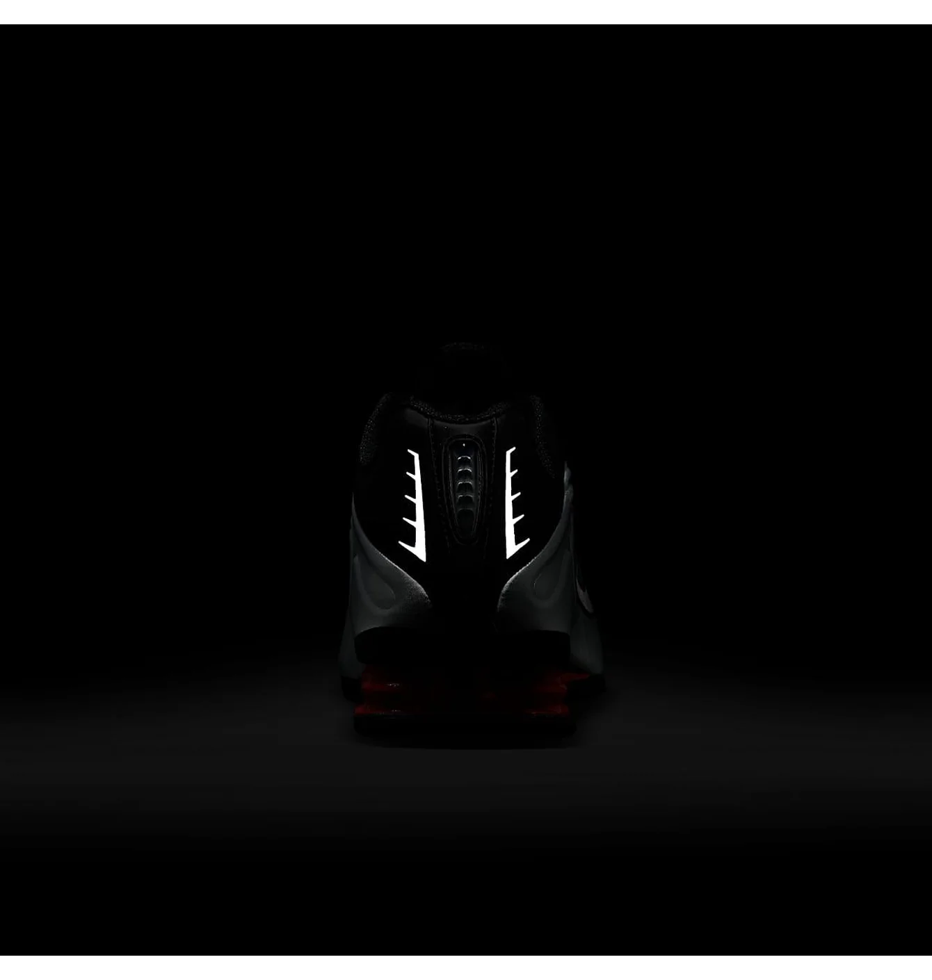 Кросівки жіночі Nike Shox R4 White/Black AR3565-011