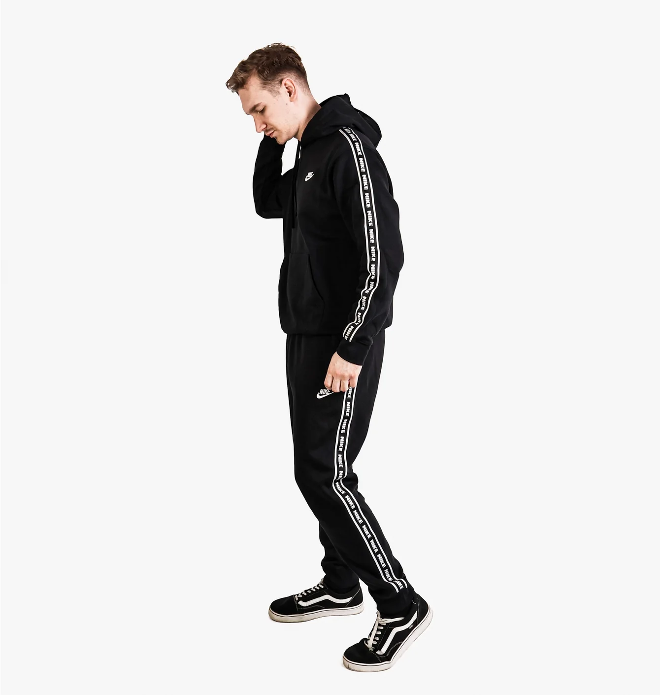 Спортивний костюм чоловічий Nike Club Fleece Graphics Hooded Track Suit Black FB7296-010