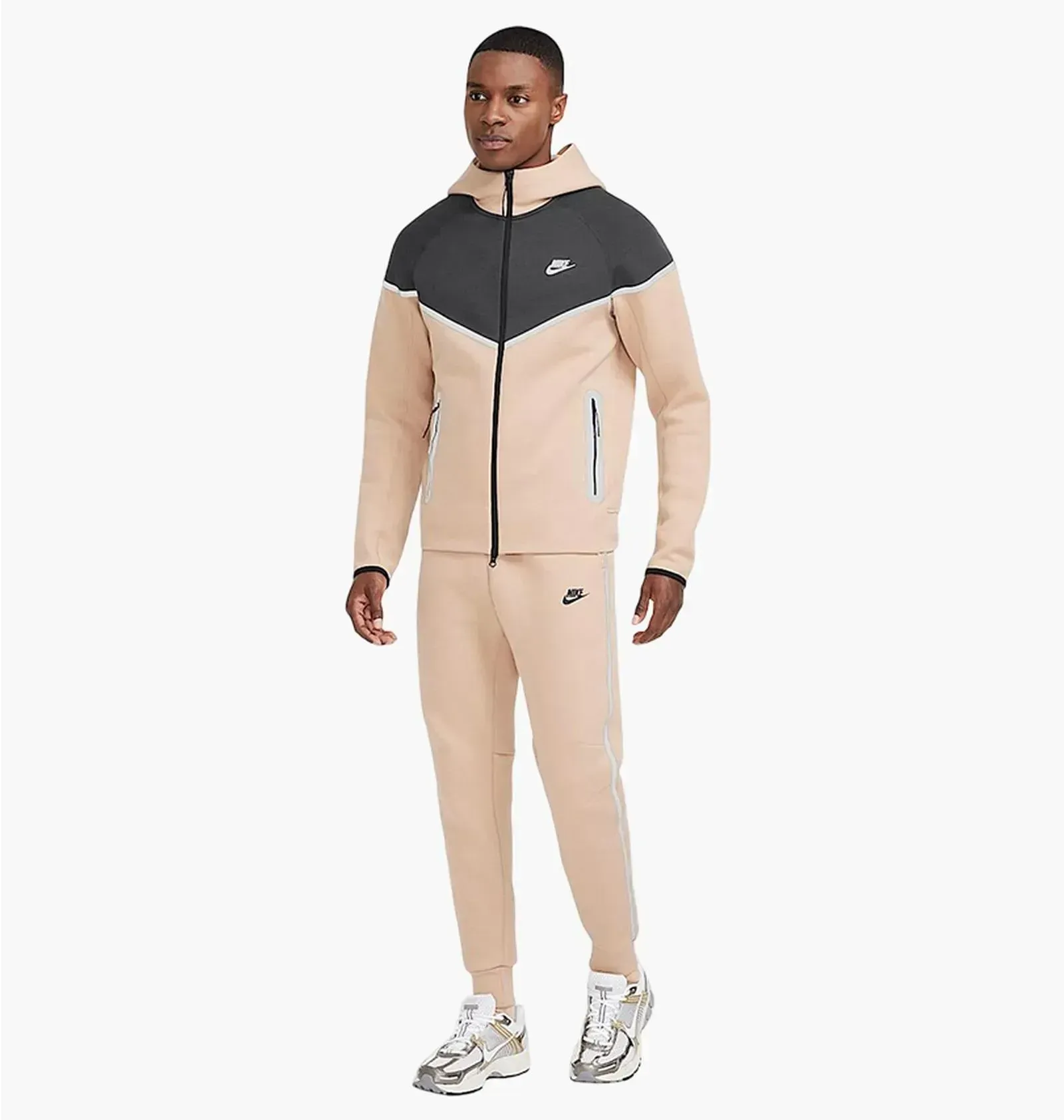Брюки чоловічі Nike Tech (HQ3747-200)