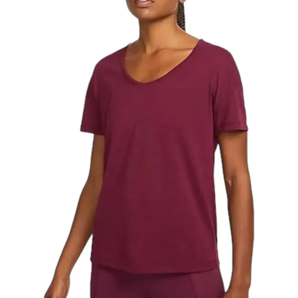 Футболка жіноча Nike Nike Training (DD5798-638)