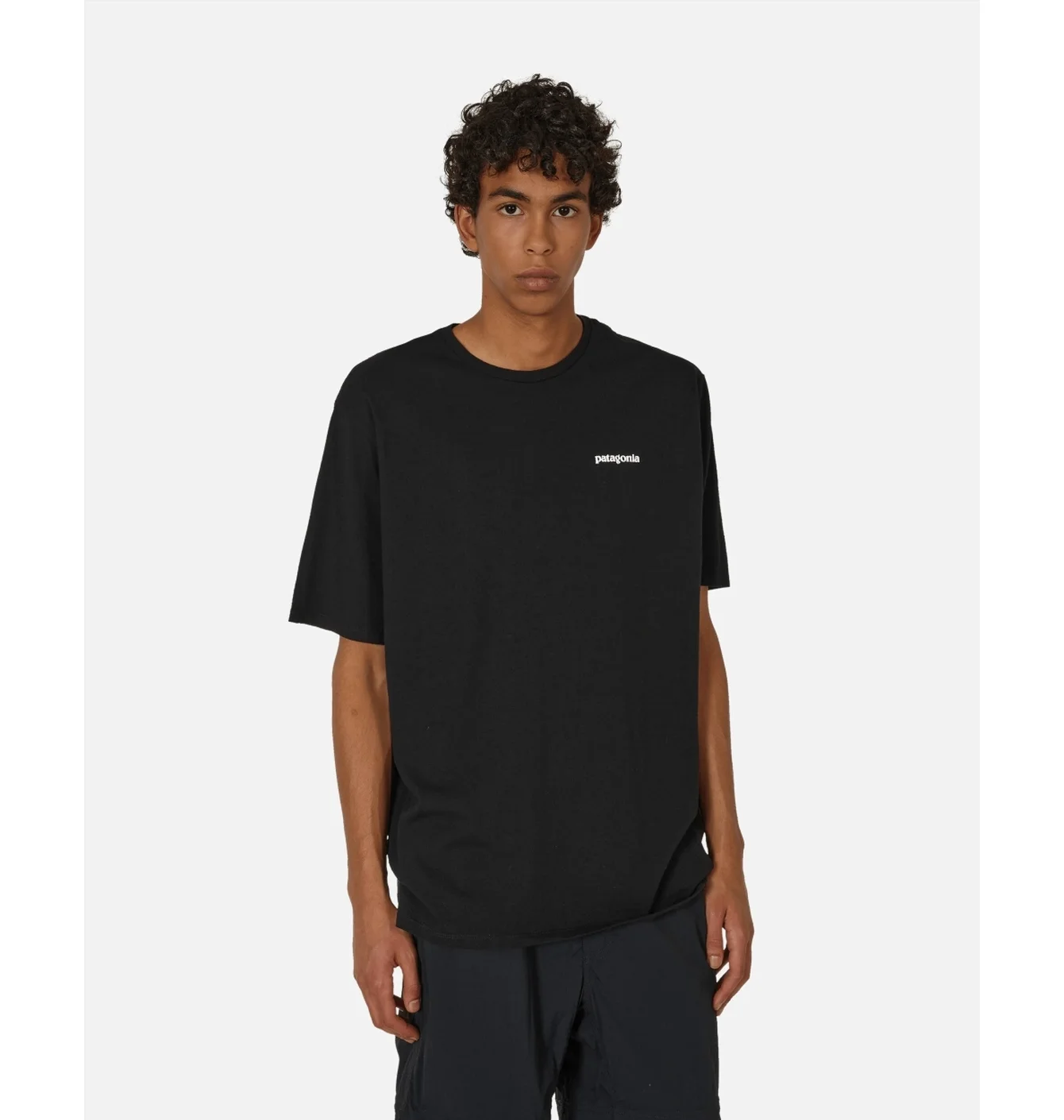 Футболка чоловіча Patagonia P-6 Logo Responsibili T-Shirt Black 38504