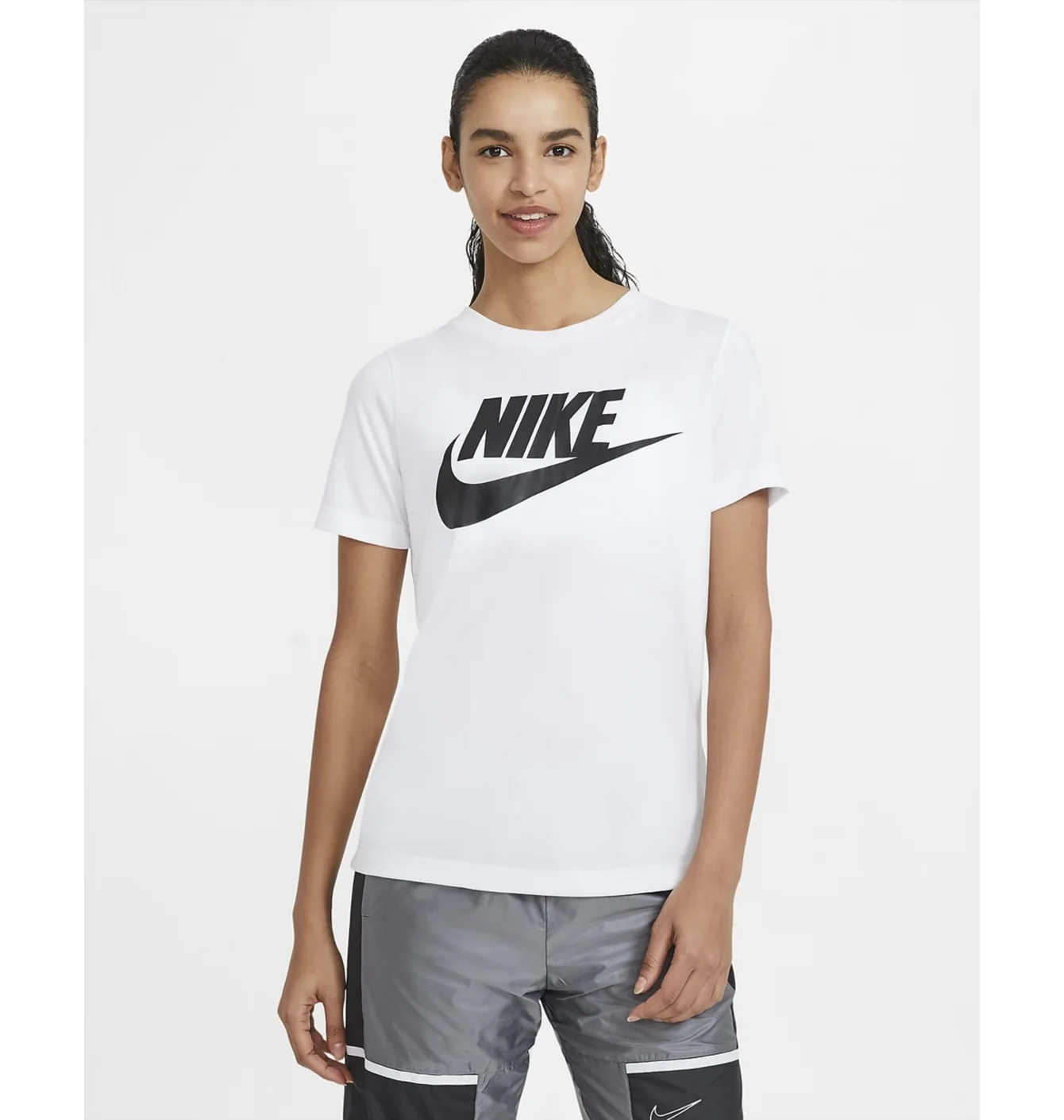 Футболка жіноча Nike T-Shirt Sportswear Essential White AT5464-100