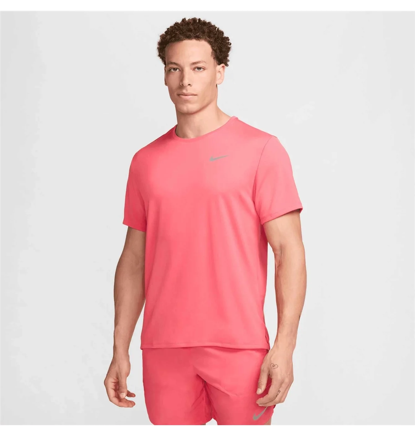 Футболка чоловіча Nike Miler Pink DV9315-629