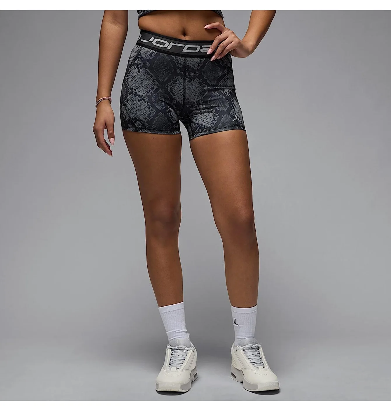 Шорти жіночі Nike Sport Grey HF9486-010