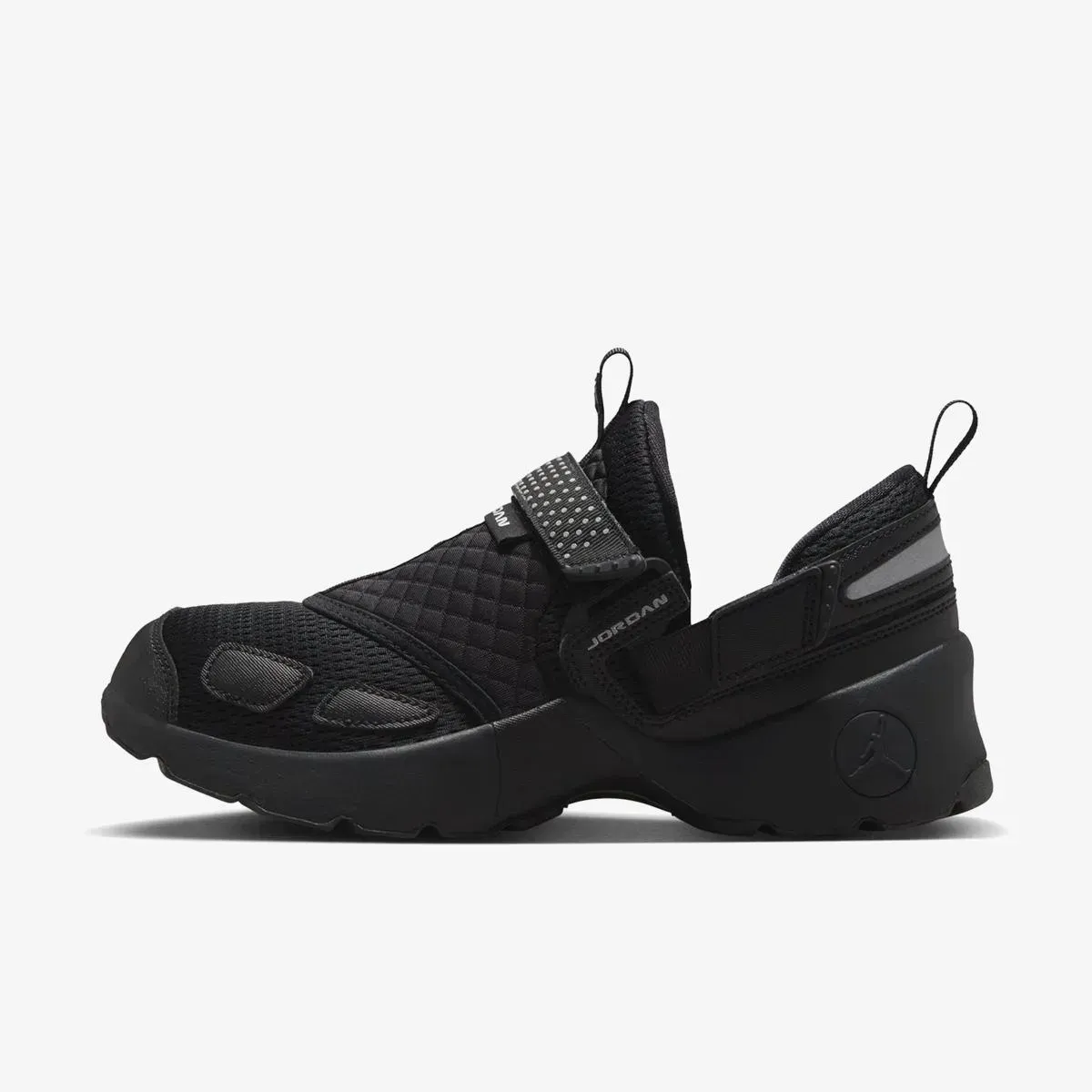 Кросівки жіночі Jordan Wmns Jordan Trunner Lx Triple Black (HQ2164-001)