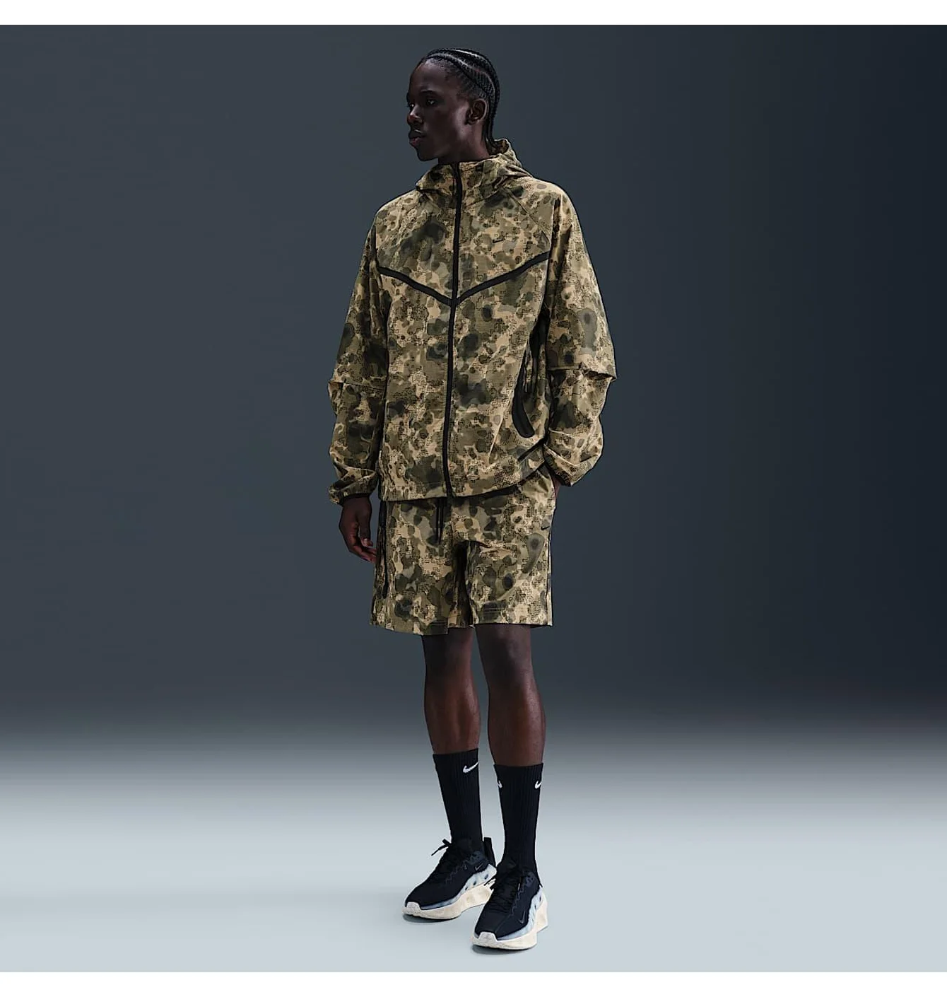 Шорти чоловічі Nike Tech Woven Camo Camo HV0977-220