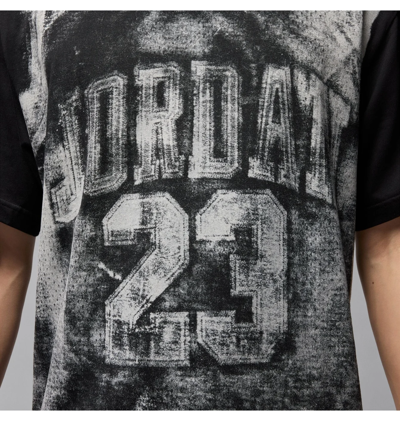 Футболка чоловіча Air Jordan Collegiate Black HQ8930-010