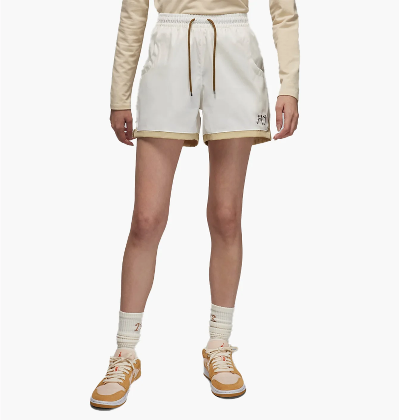 Шорти жіночі Air Jordan Woven Shorts Beige DZ3343-133
