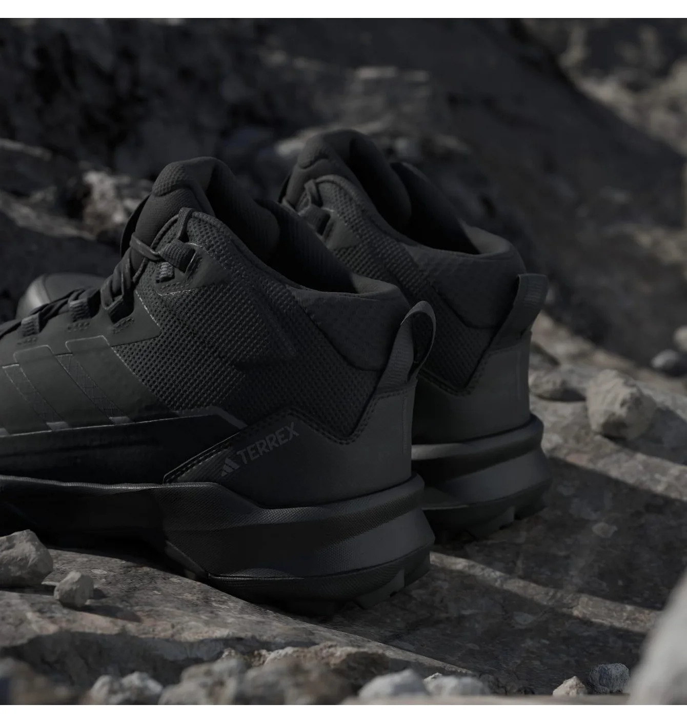 Кросівки чоловічі Adidas Terrex Skychaser Ax5 Mid Gtx Black JQ2207