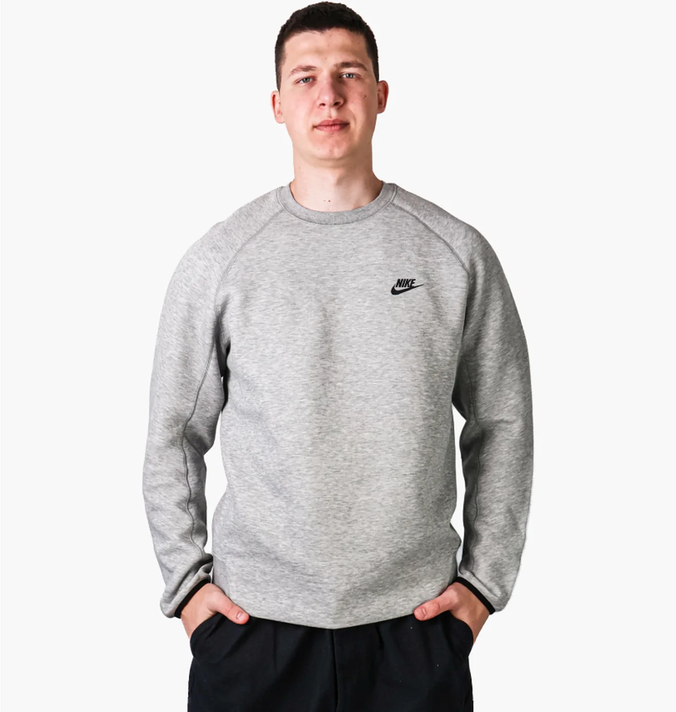 Світшот чоловічий Nike Sportswear Tech Fleece Crewneck White FB7916-063
