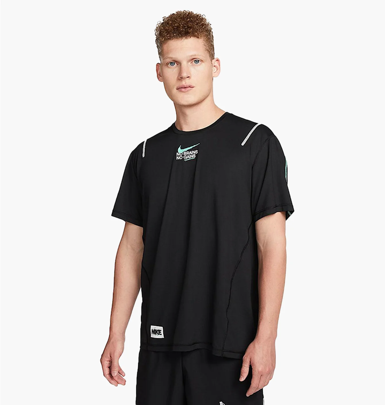 Футболка чоловіча Nike T-Shirt Dri-Fit D.Y.E. Short-Sleeve Fitness Top Black DQ6646-010
