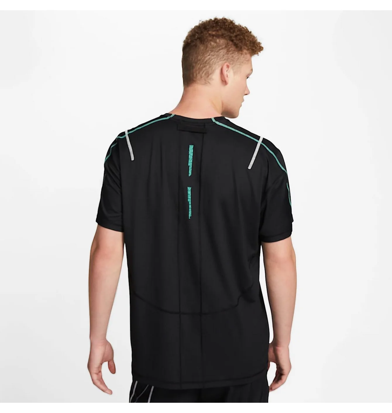 Футболка чоловіча Nike T-Shirt Dri-Fit D.Y.E. Short-Sleeve Fitness Top Black DQ6646-010
