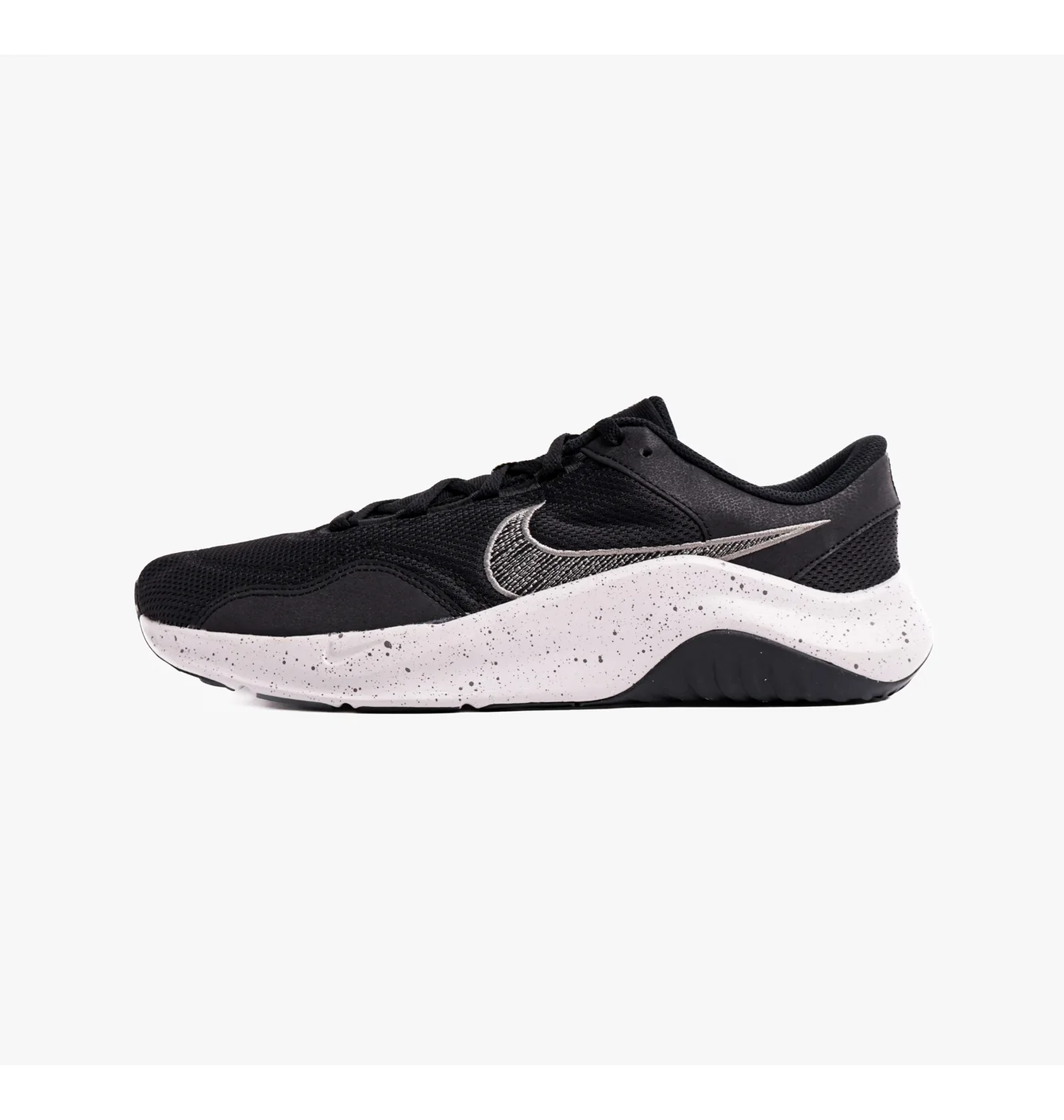 Кросівки чоловічі Nike Legend Essential 3 Next Nature Training Shoes Black Dm1120-001