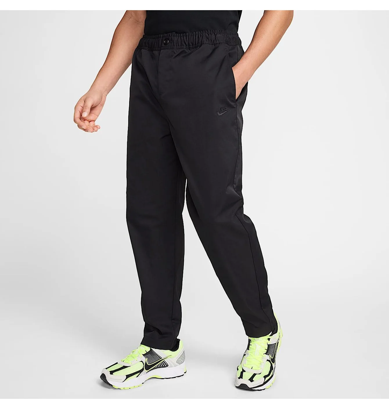 Штани чоловічі Nike Wvn Taper Pant Black HJ1997-010