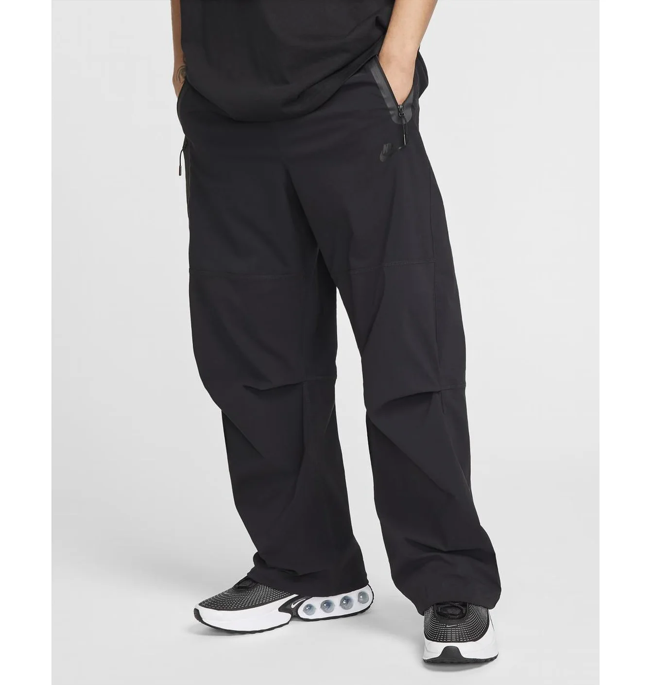Штани чоловічі Nike Tech Black HM7158-010