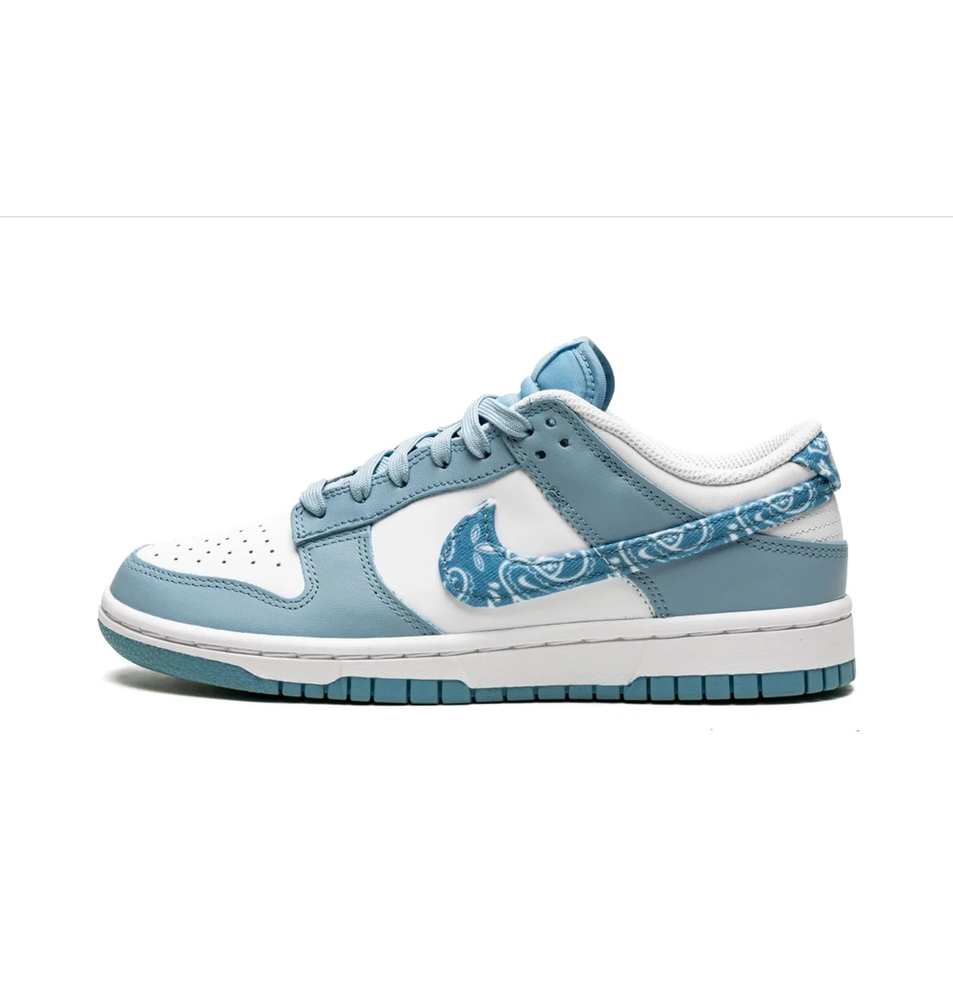 Кросівки жіночі Nike Wmns Dunk Low White/Light Blue DH4401-101