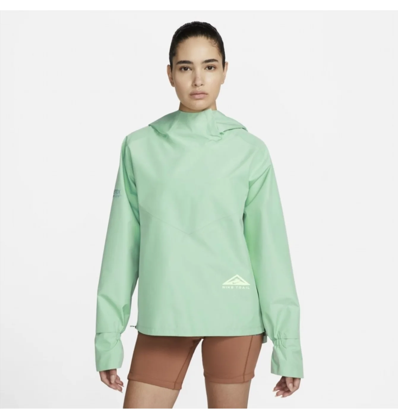 Куртка жіноча Nike Gore-Tex Trail Jacket Green DM7565-308