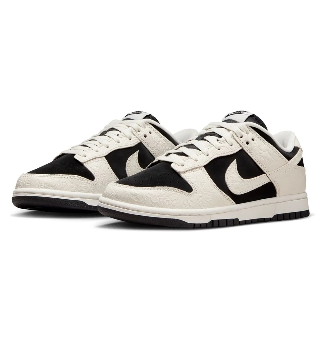 Кросівки жіночі Nike Dunk Low WomenS Shoes Black IF3944-001