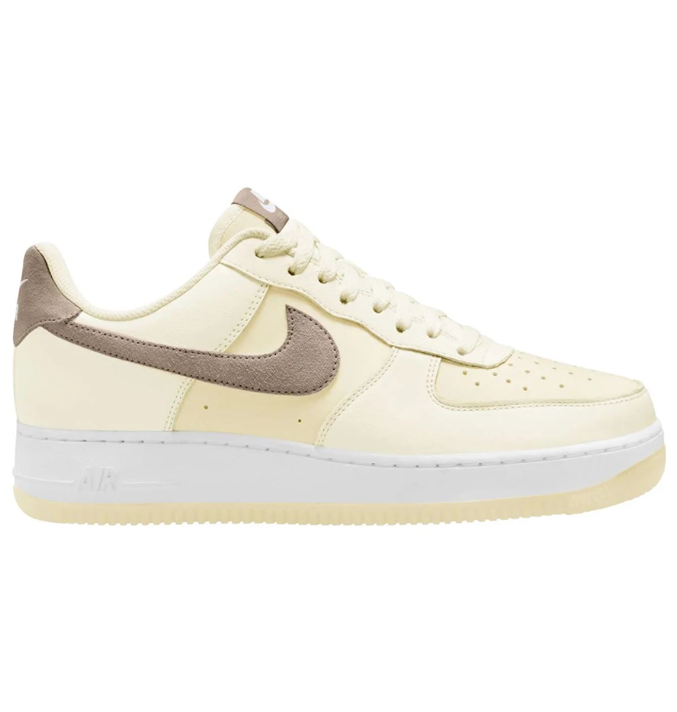Кросівки чоловічі Nike Air Force 1 ’07 Lv8 Yellow FN5832-101