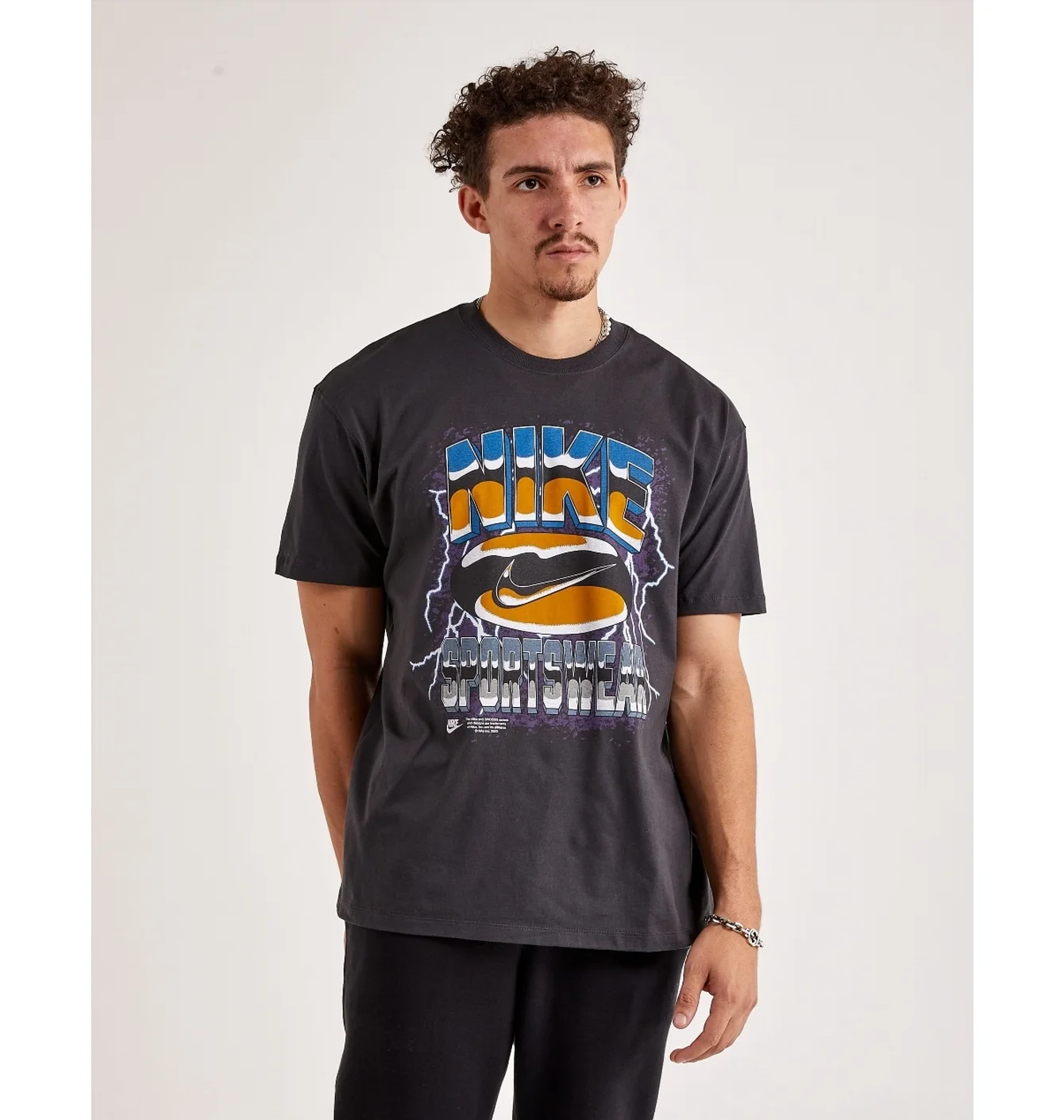 Футболка чоловіча Nike Sportswear Graphic Tee Black HJ5941-045